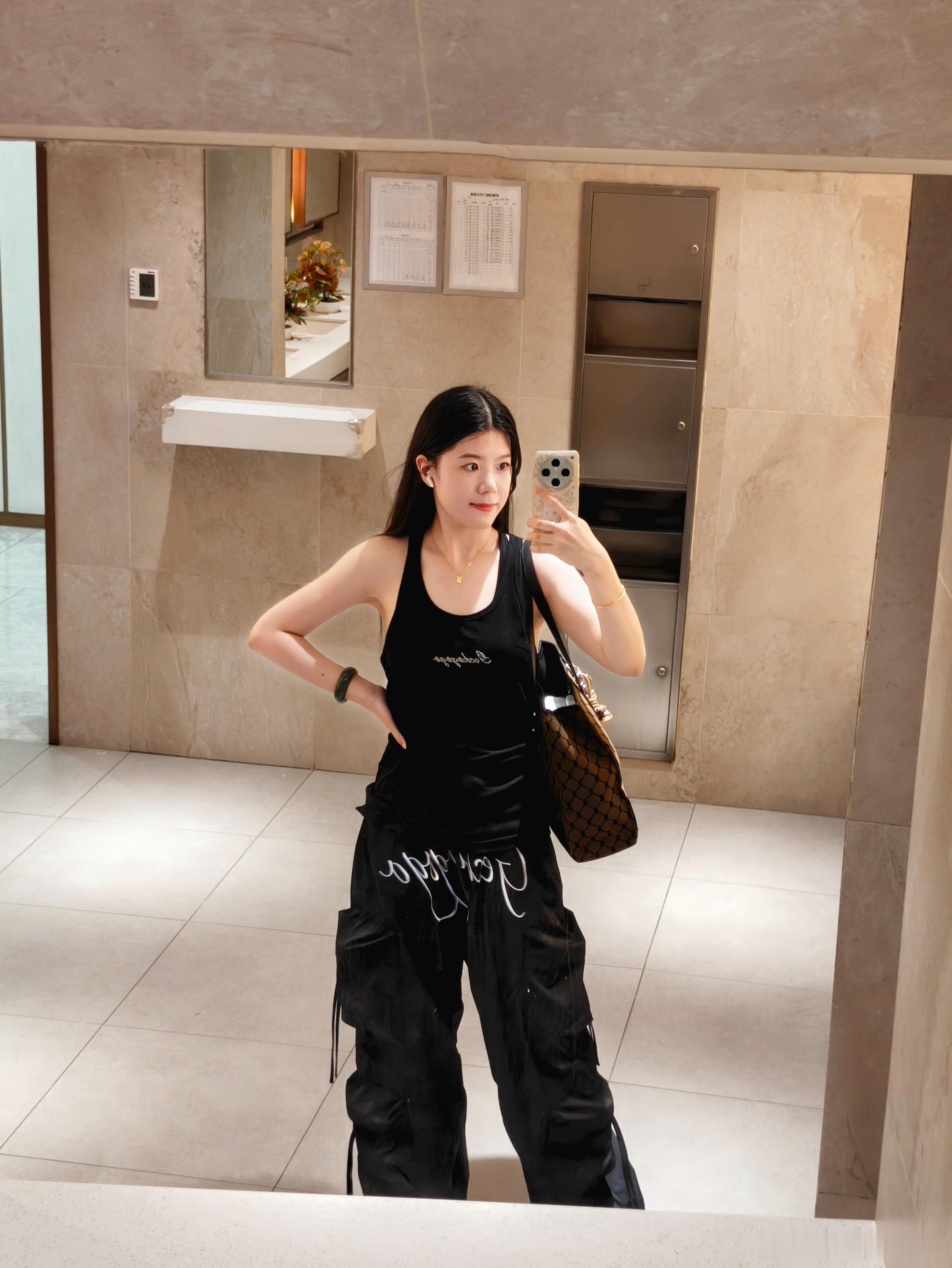 一些ootd🖤🤍大学生喜爱内容共创计划我的元气假期日常校园v计划