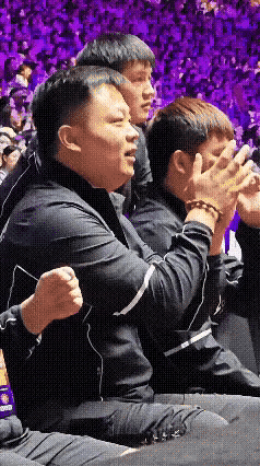 为何樊振东前两局总是打不好？这个镜头看的明明白白！

东哥和小石头的那场，
马上