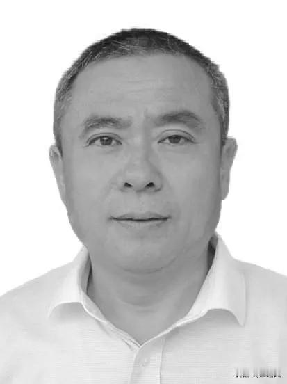 中学书记查屋顶漏水意外坠亡！58岁倒在工作岗，让人痛心！
 
江西临川三中出了件