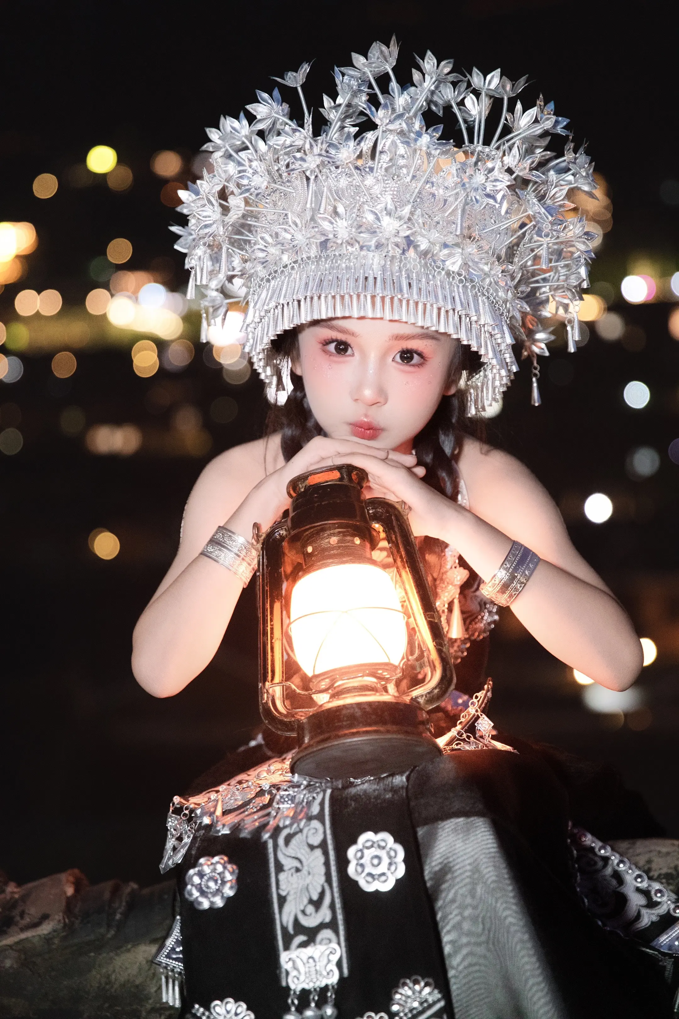 千户苗寨拍的，这套写真我逢人就夸…