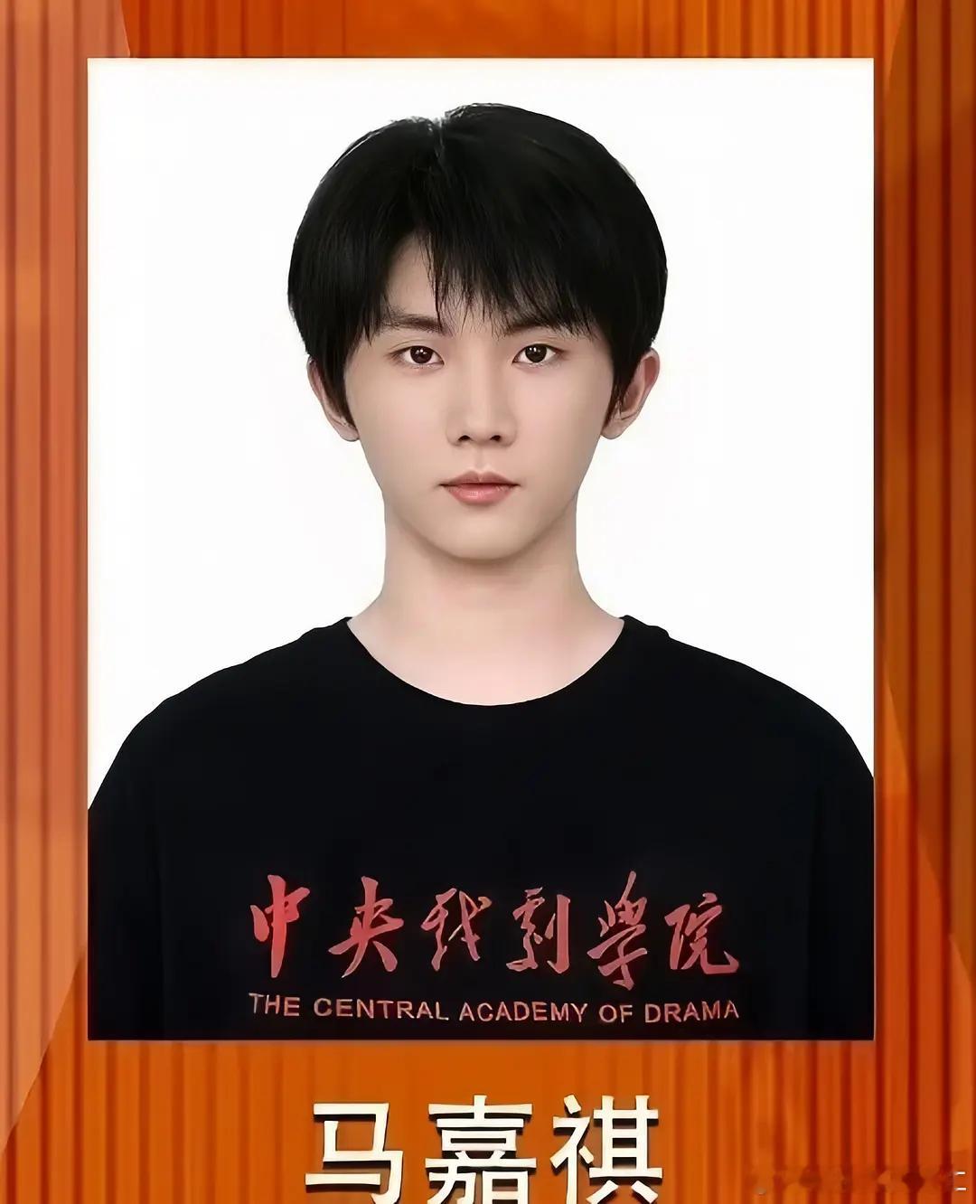 真的太快了....太快了看到证件照才有实感 ​​​
