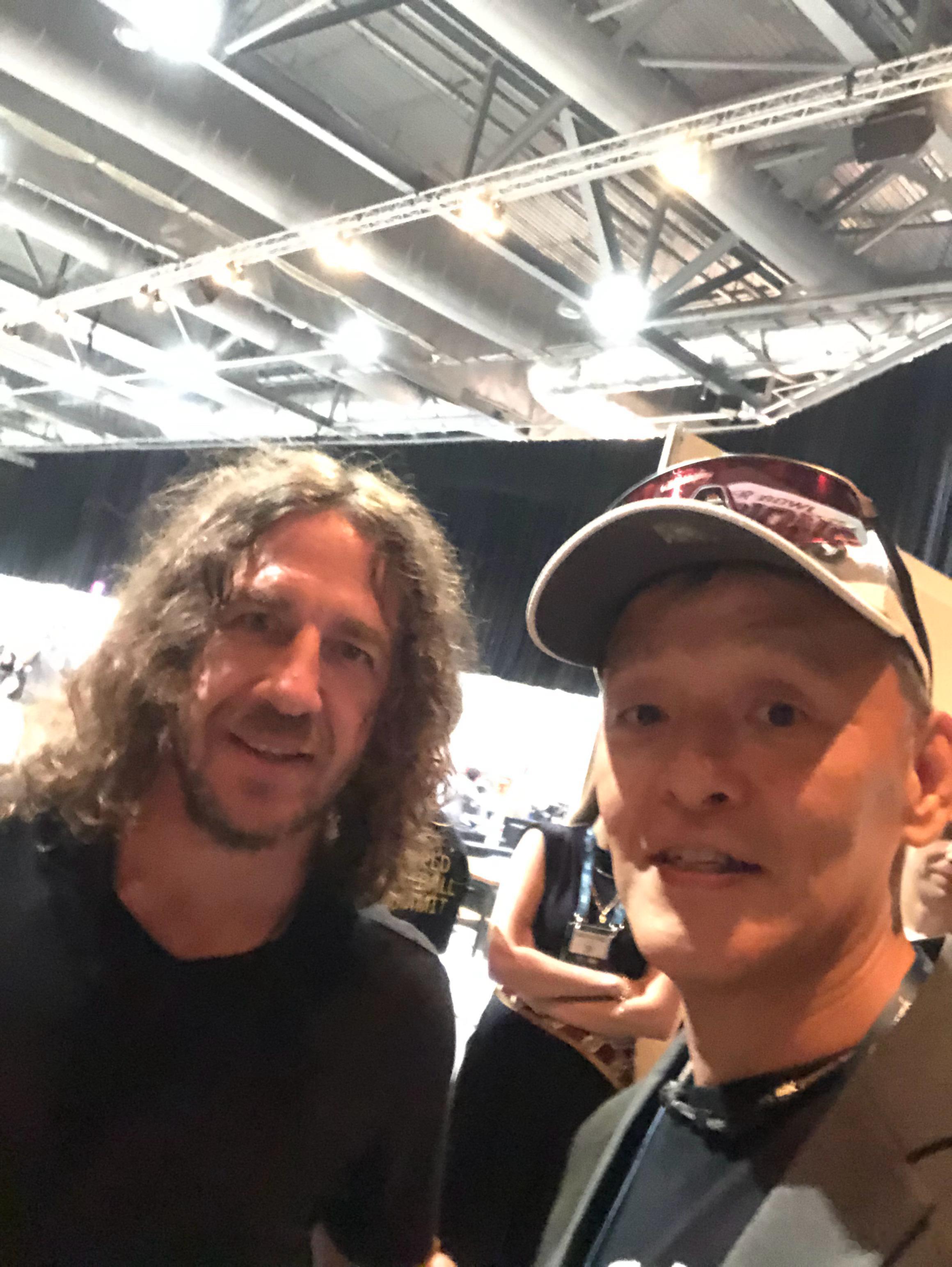 在WFS，世界足球峰会 ，巧遇了Barca铁人 ，世界杯西班牙功臣==>Puyo