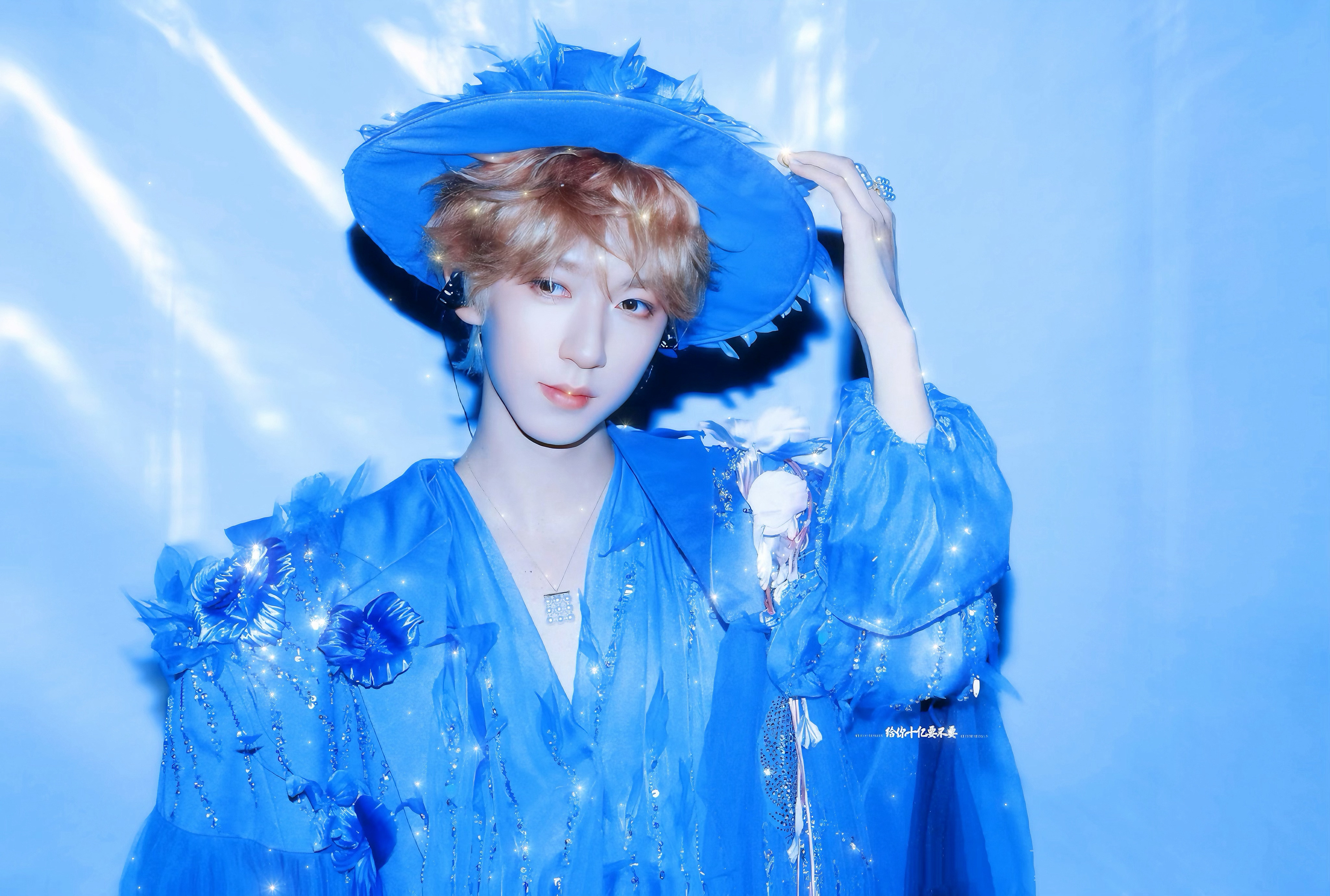 贺峻霖美神降临🛎️ 