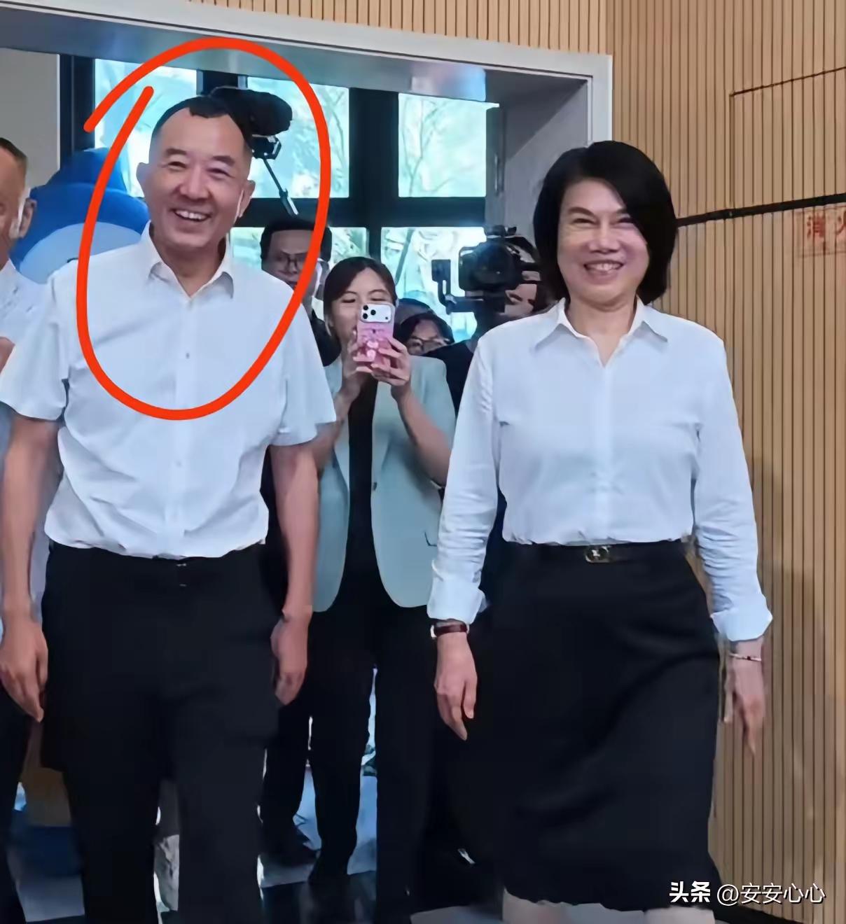 董明珠：“那天有个学生喊我奶奶，我听了很不开心。我还很年轻啊，对吧？人的价值不用