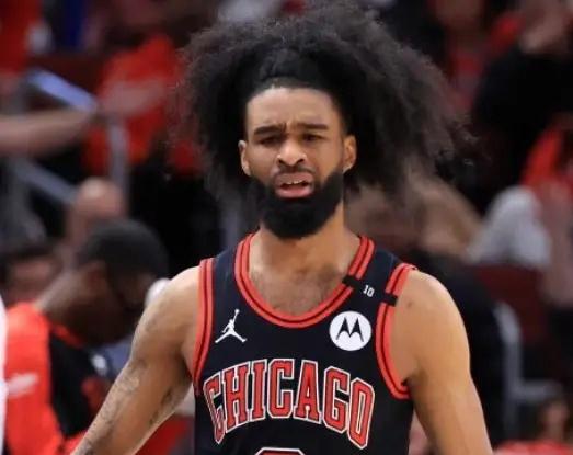 Sidery：火箭正逐渐成为科比-怀特的潜在交易目的地
今日，据美记Evan S