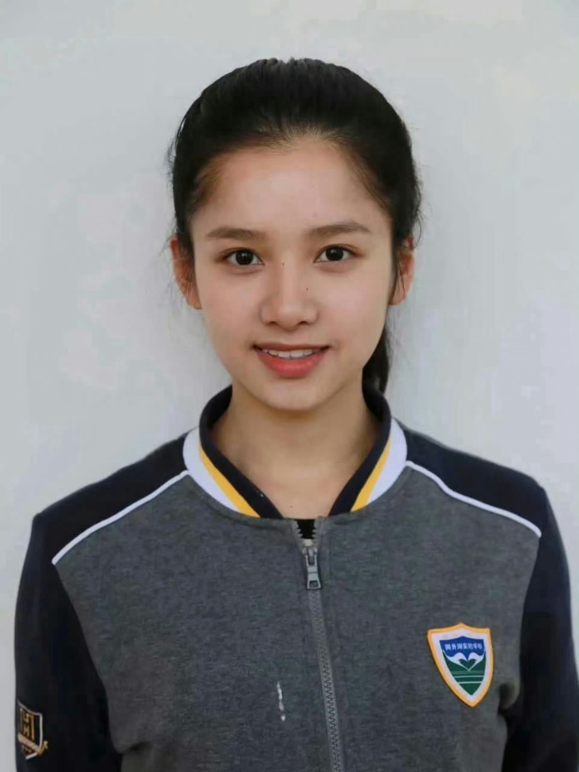 【张婧仪】学习好又善良的校花学姐 张婧仪出片速度 ​​​