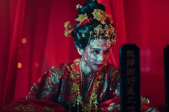 青雾风鸣、唐宫奇案 我的评分： 白鹿开播发文唐宫奇案 从开播发文能看出白鹿的用心