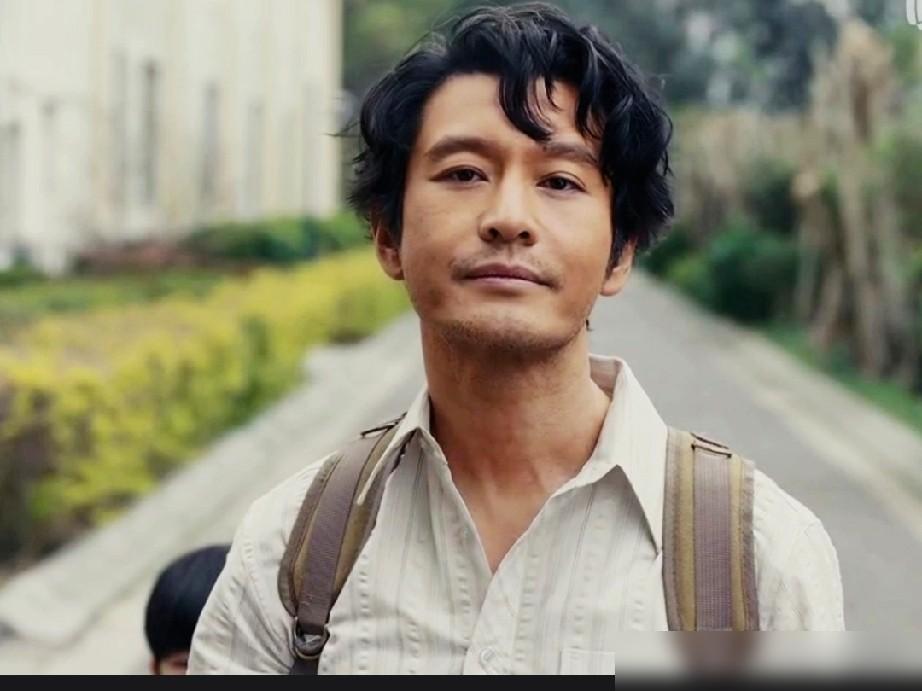 为了去上海滩换个活法，有人竟然能把良知和对象一起塞进碎纸机。

杜涛这出戏唱得真