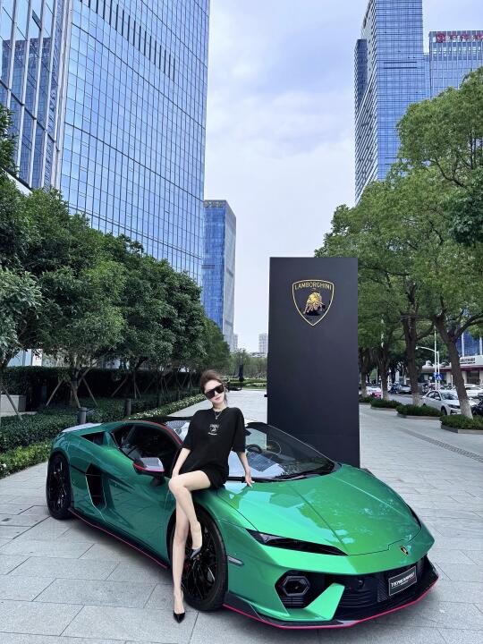 兰博基尼新小牛Temerario
