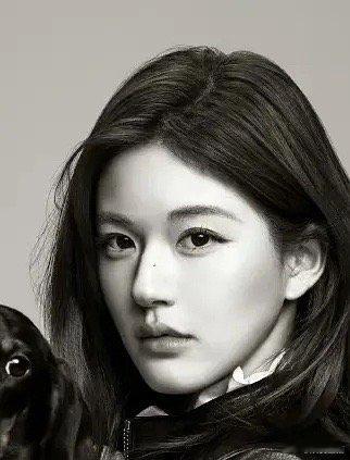 赵露思的嘴唇回不到以前了吗？ ​​​