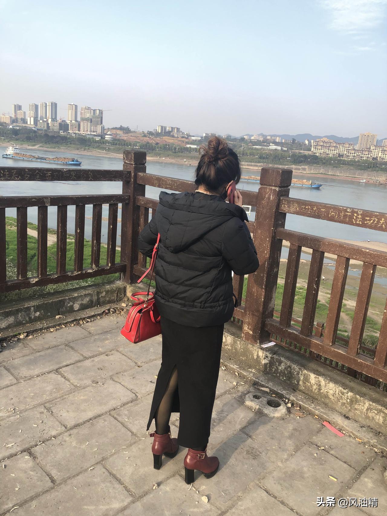 胖人可以穿包臀裙吗?
胖人当然可以穿包臀裙！包臀裙可不只是身材匀称的人的专属。对