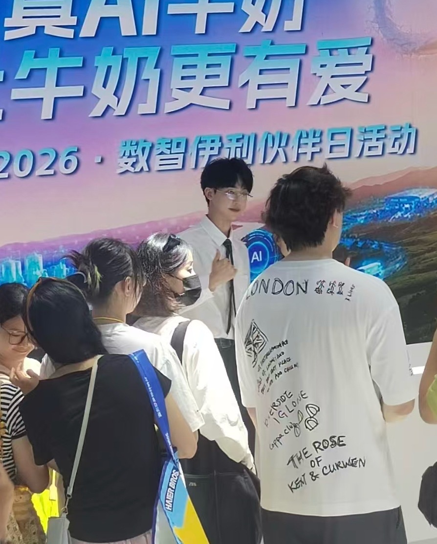 启程99🖤🤍 
