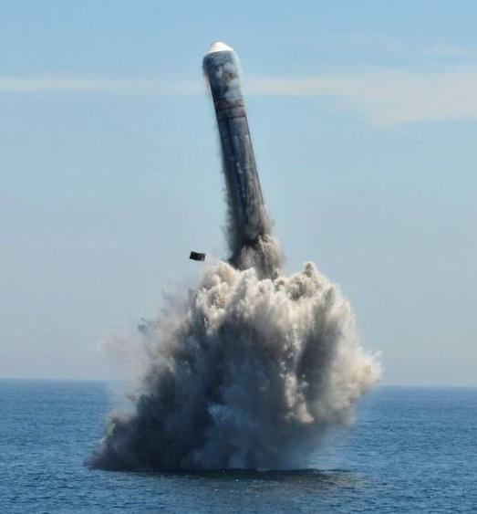 多国“批评”中方导弹试射活动，外交部再回应。美国天天试射导弹的时候，这群人个个装