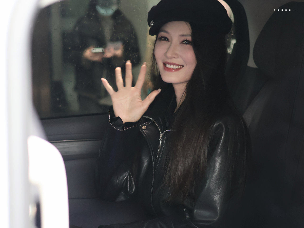 谢娜想和徐洁儿跑马拉松谁被姐姐们的互动可爱到！谢娜安利徐洁儿多才多艺，连马拉松技