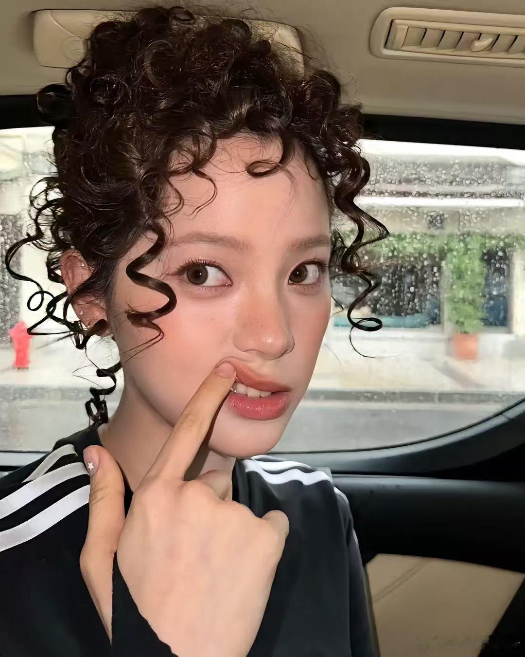 欧阳娜娜我少女时期的审美主义欧阳娜娜完全我少女时期的审美主义来的！一直以来的审美