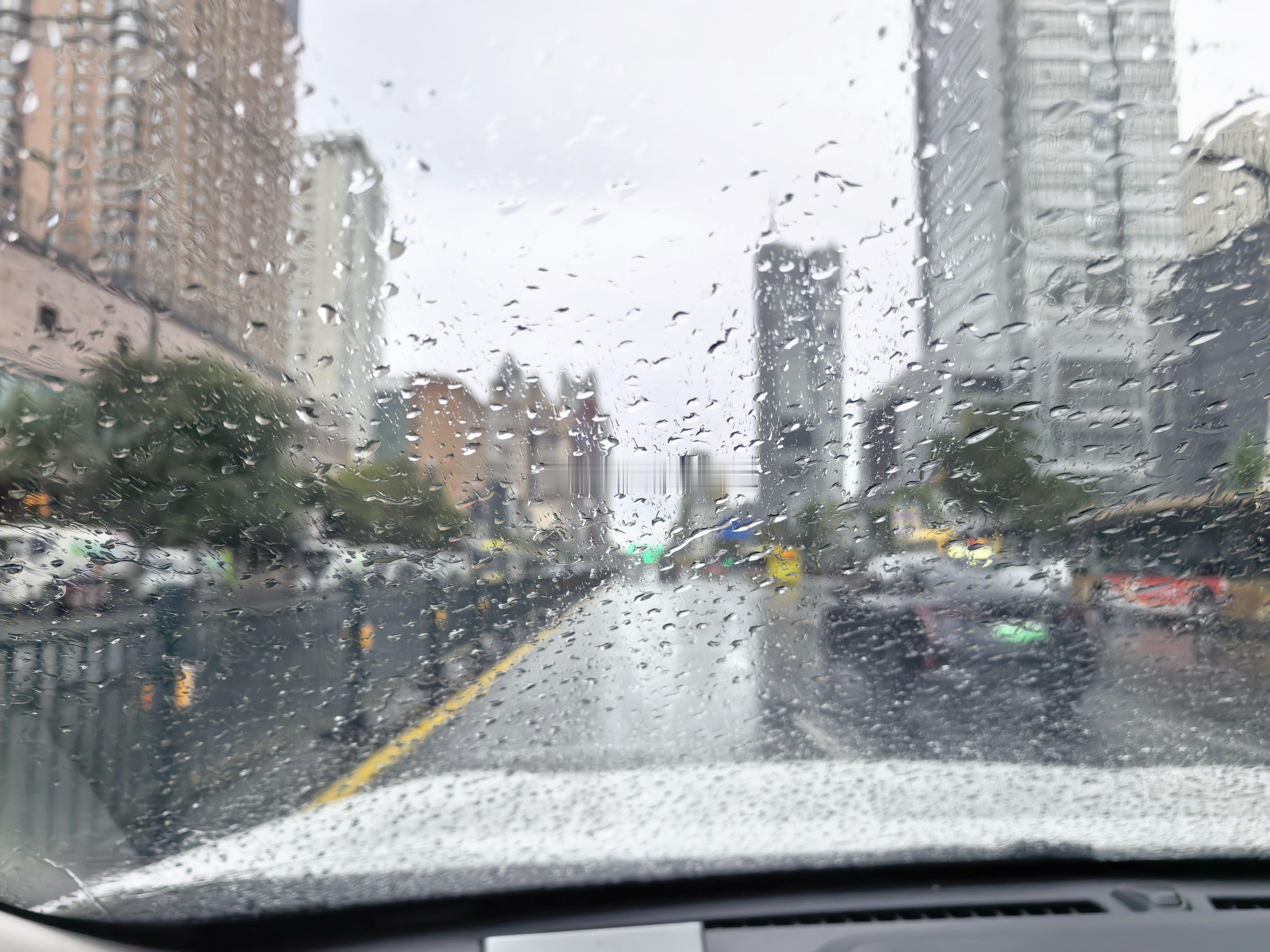 哈马没中就没中吧，这雨天，也不觉得遗憾了[允悲] ​​​