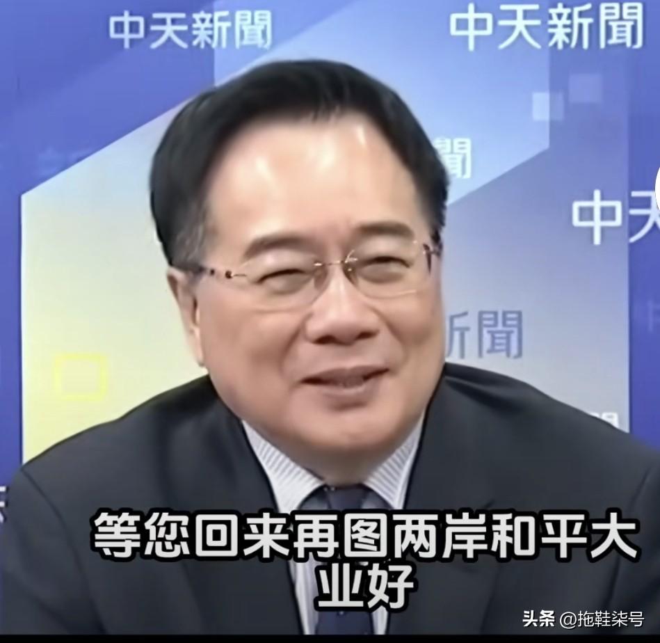 台湾时事评论员蔡正元：3月26日这一天，柯文哲可能会比我更惨，大家拭目以待。
