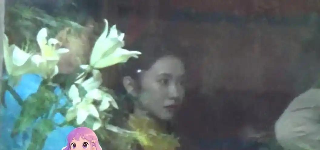 黄轩刘浩存同框拍戏好有cp感。

黄轩和刘浩存好有cp感啊，俩人站一起文青感瞬间