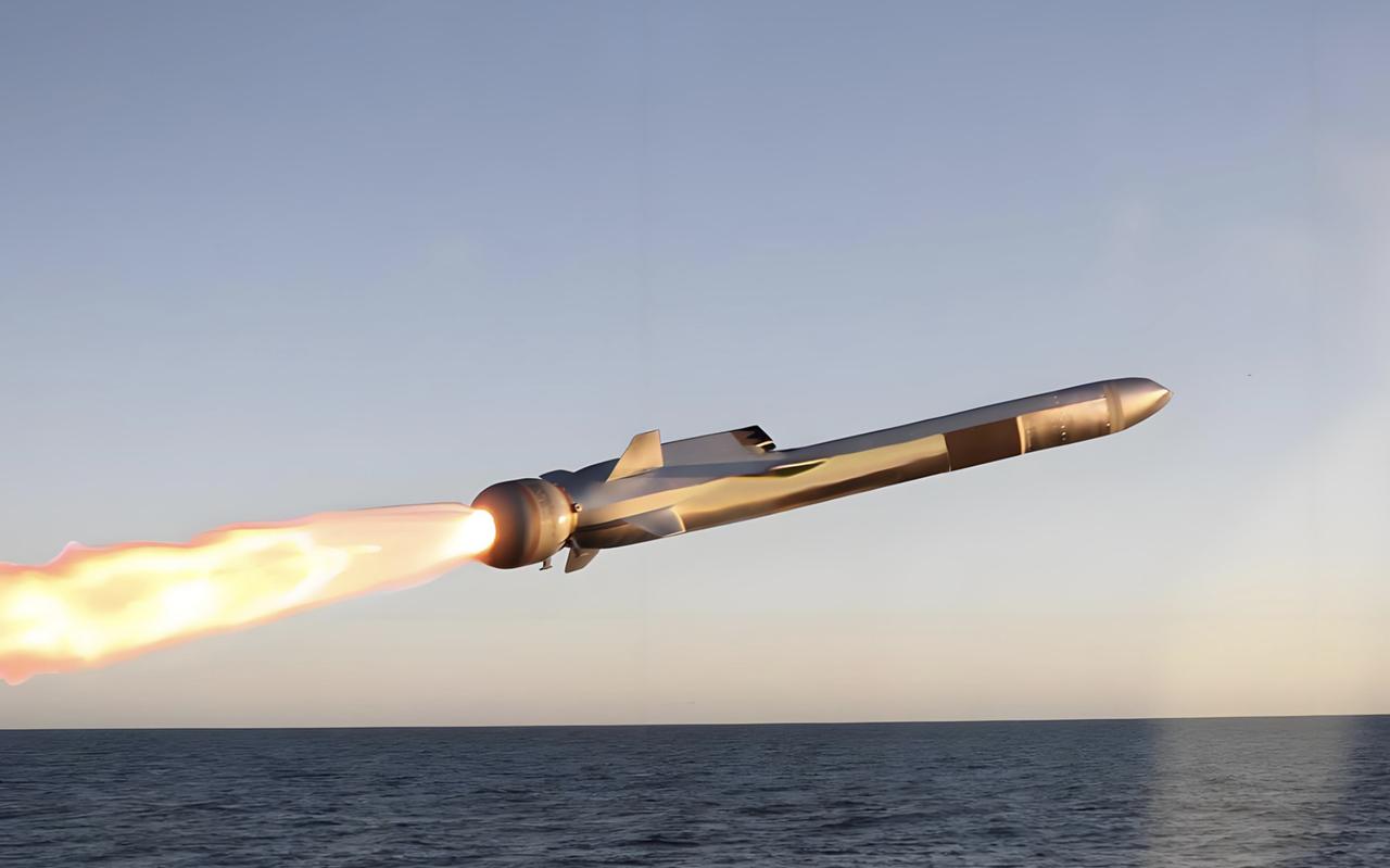 最近法国在远程武器上动作不小，超音速、高超音速、巡航导弹一起搞，这是要“全家桶”