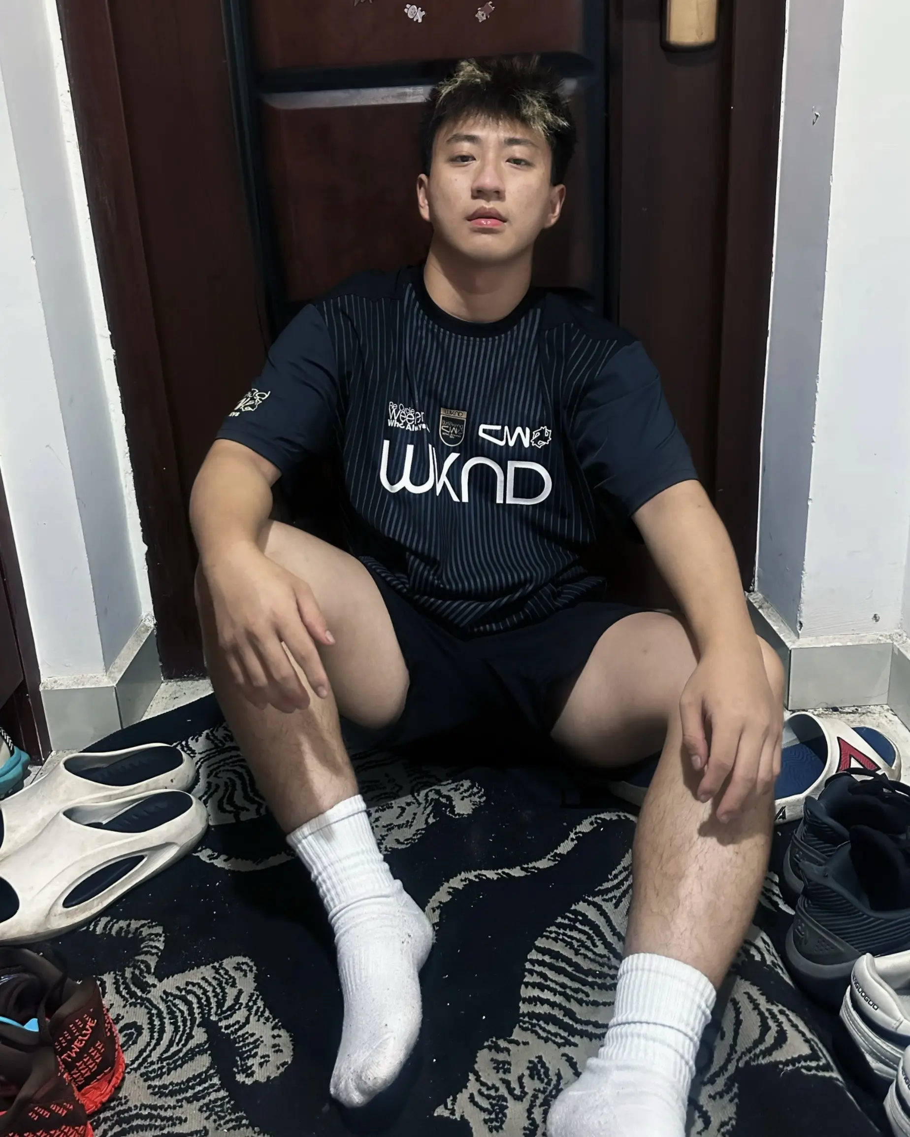 1 还让不让我进门了