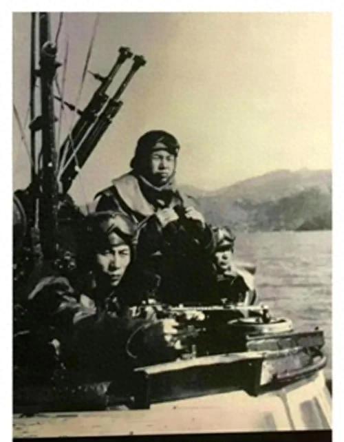这位干部连续被提升四年，本可直接任正军职政委，他为何坚持想先试任副政委呢？
19