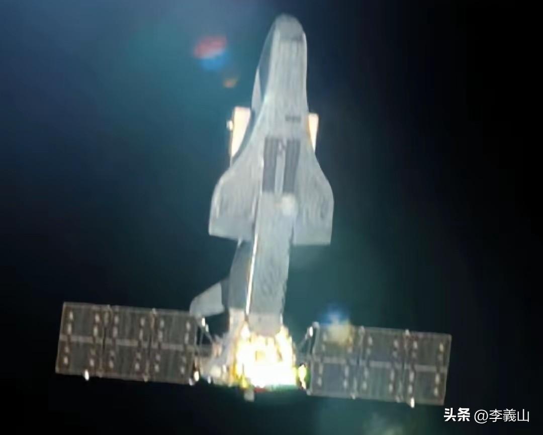 一张两年前的太空照（如图1），忽然成了网络热搜，Maxar（现在改名Vantor