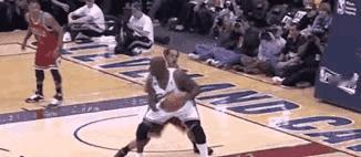 他居然不想当“奥尼尔”。
你知道吗？
那个能用扣篮震碎篮板的巨人，最初的梦想是当