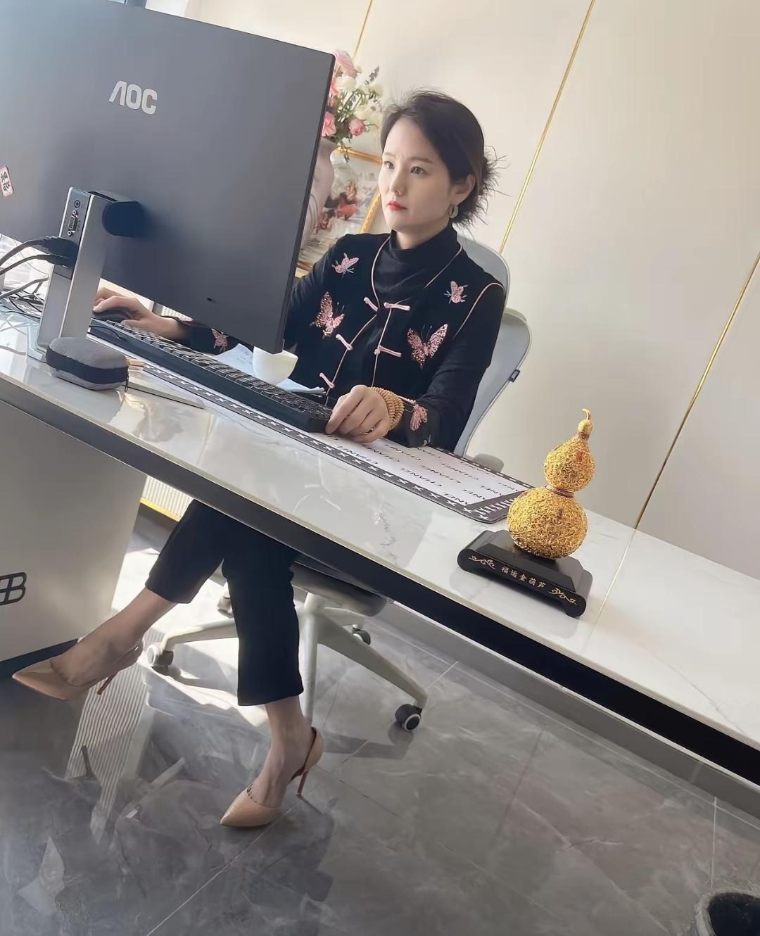 请您实话实说，当您看图片时第一眼看到的是哪里？