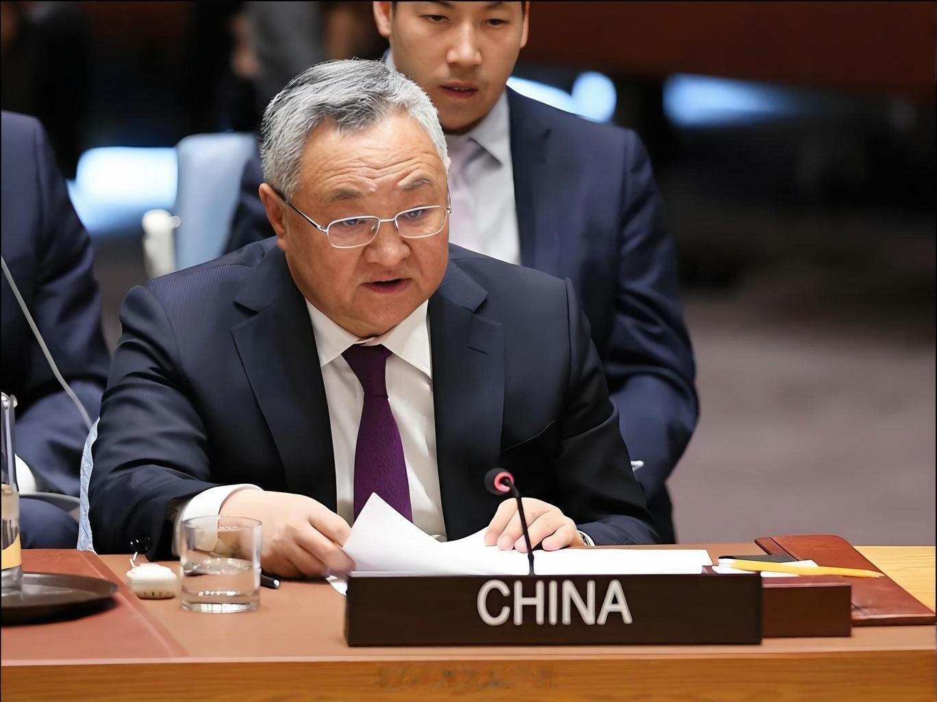 【中方主张尽快重开霍尔木兹海峡】中方支持各方尽快全面持久停火 中国常驻联合国代表