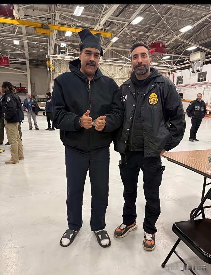 你倒好，各大国都在为你抱不平，你点赞是想表达什么？学下中东雄狮！行刑前他拒绝戴头