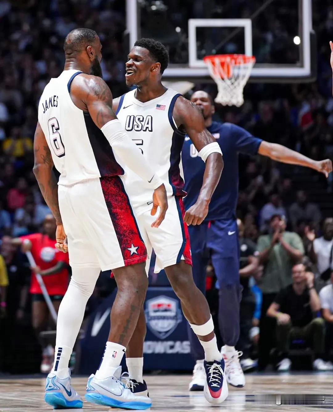 在北京时间7月23日举行的奥运前男篮热身赛中，美国男篮与德国队展开了一场紧张刺激