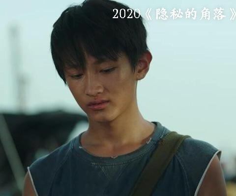低智商犯罪 我的评分：紫金陈的新严良是雷佳音 向来自带压迫感气场的冷峻神探严良，