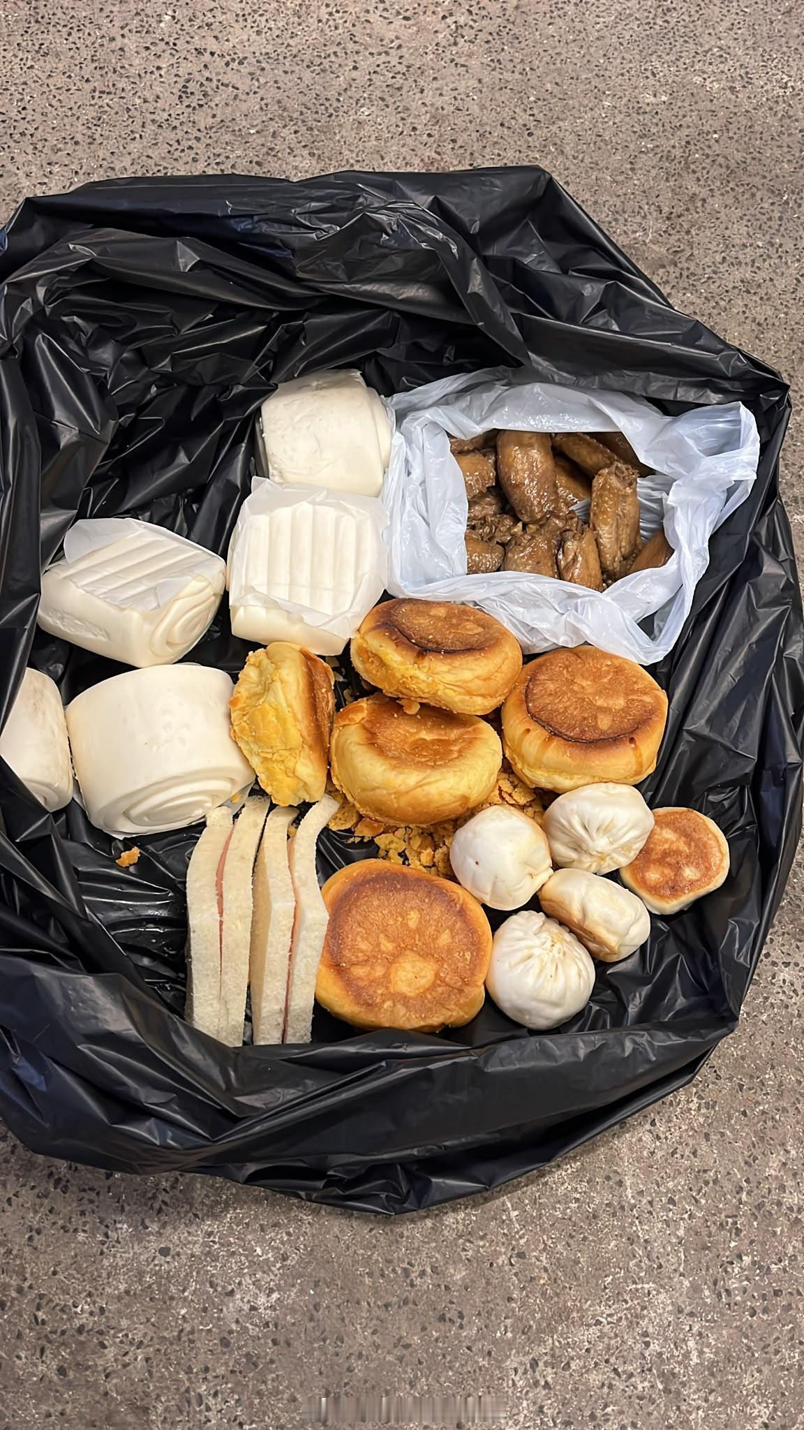 保证香港食物安全香港执法财经  「香港特區政府食環署持續打擊無牌小販非法出售食物