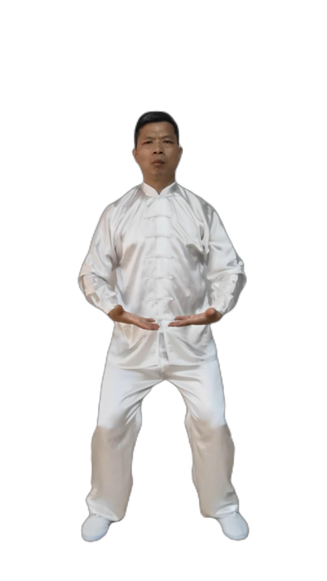 每天除了坚持练八段锦，还可以进行碎片化的锻炼，化整为零！

很多人抱怨每天空闲时