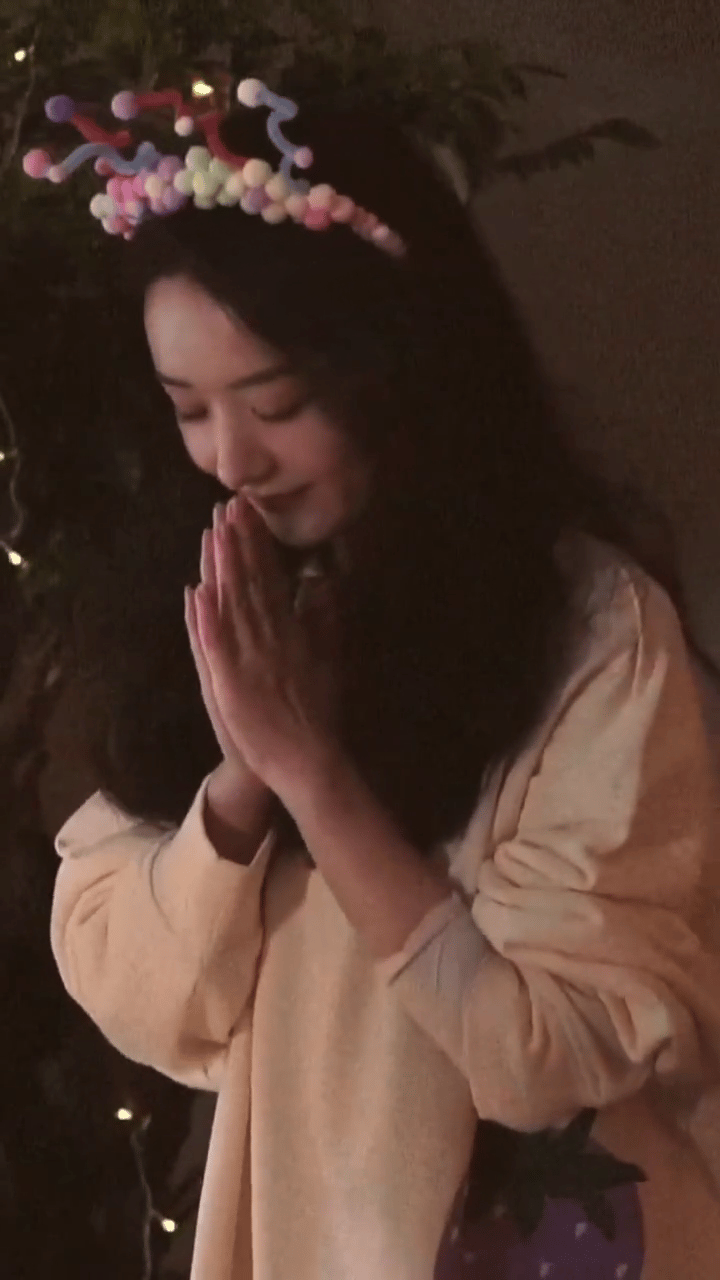 10 月 16 日，祝赵丽颖生日快乐！从坚韧的花千骨到聪慧的盛明兰，你用精湛演技