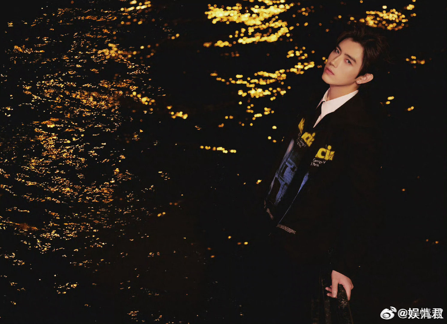 陈飞宇巴黎世家全球首穿 hello时装周 谁懂啊！陈飞宇这套巴黎世家全球首穿，把