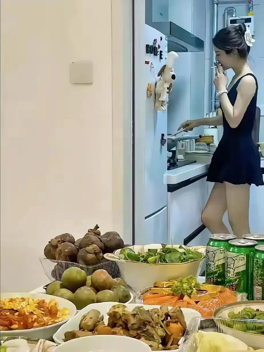 网友:
好羡慕！能找个这样的女孩子做老婆真是三生有幸呀。