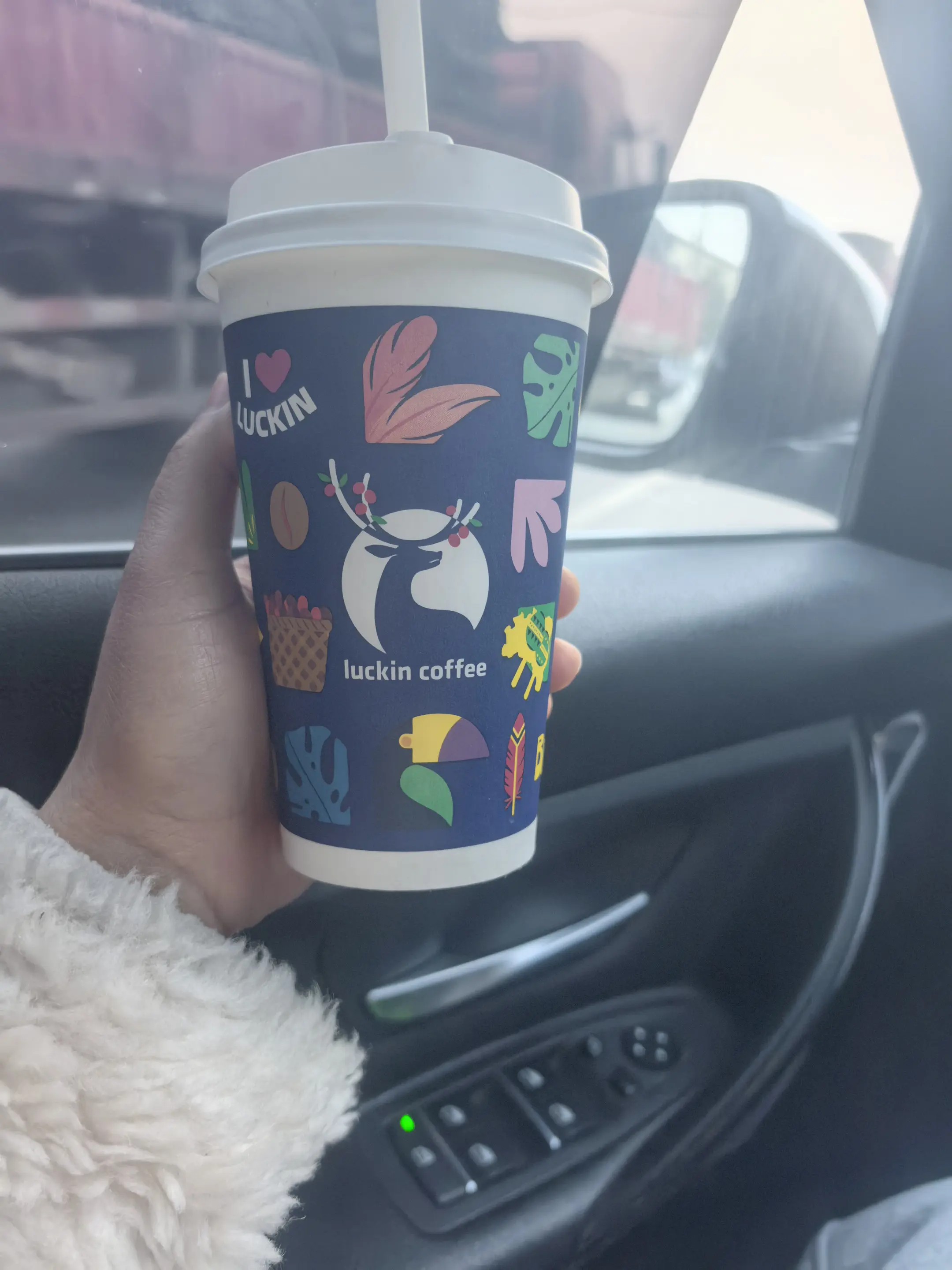 当你真正活明白的时候 就再也没有那种特别想维持的关系了 也没有了那种特...