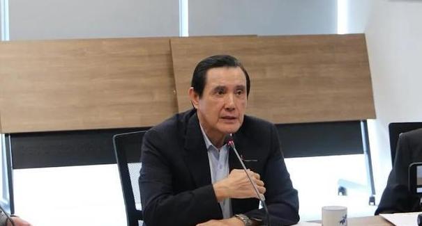 马英九基金会这回场面十分尴尬，一场董事会竟直接流会。4月13日，马英九亲自召集会