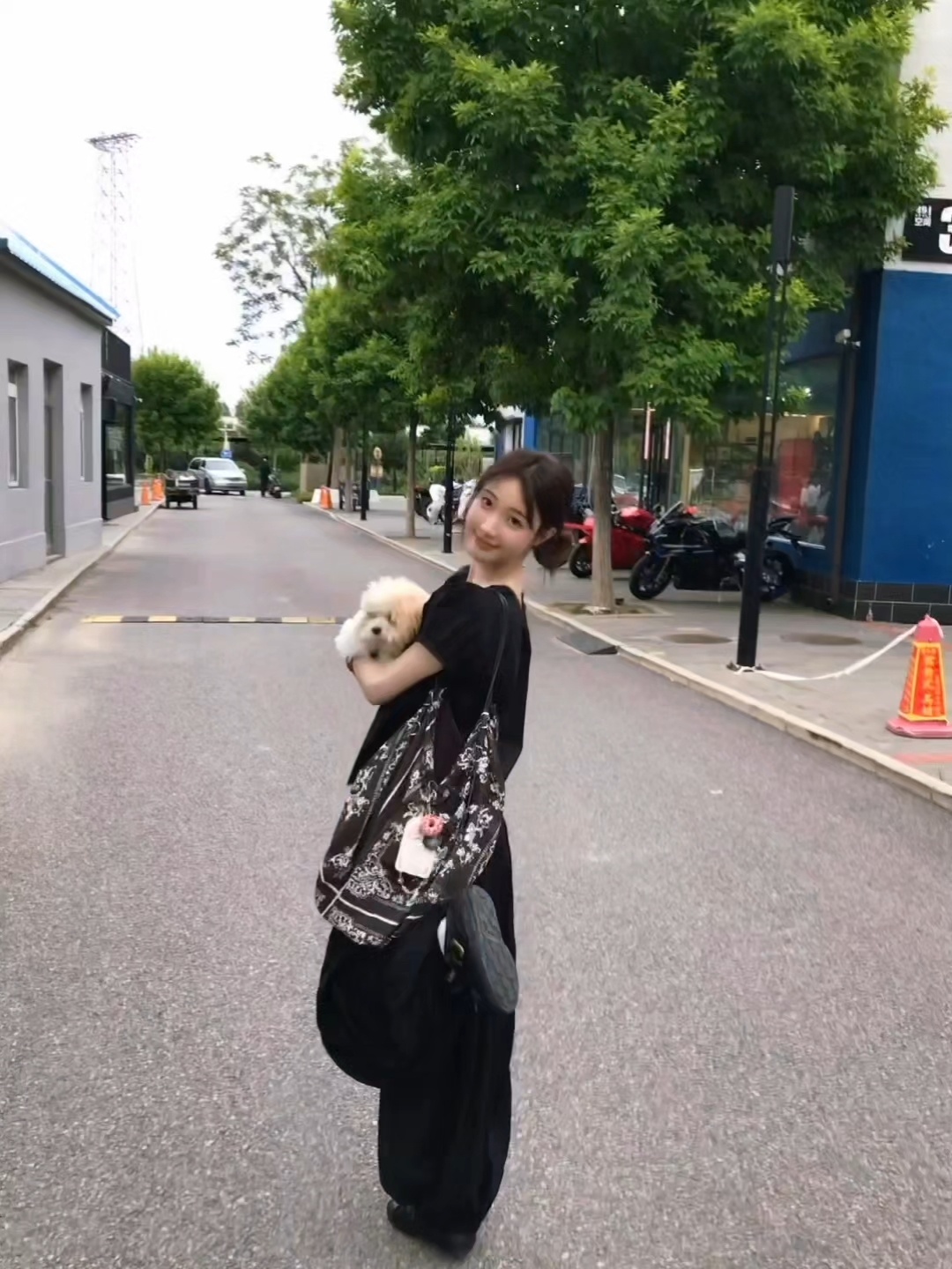 学姐下次走路小心一点 
