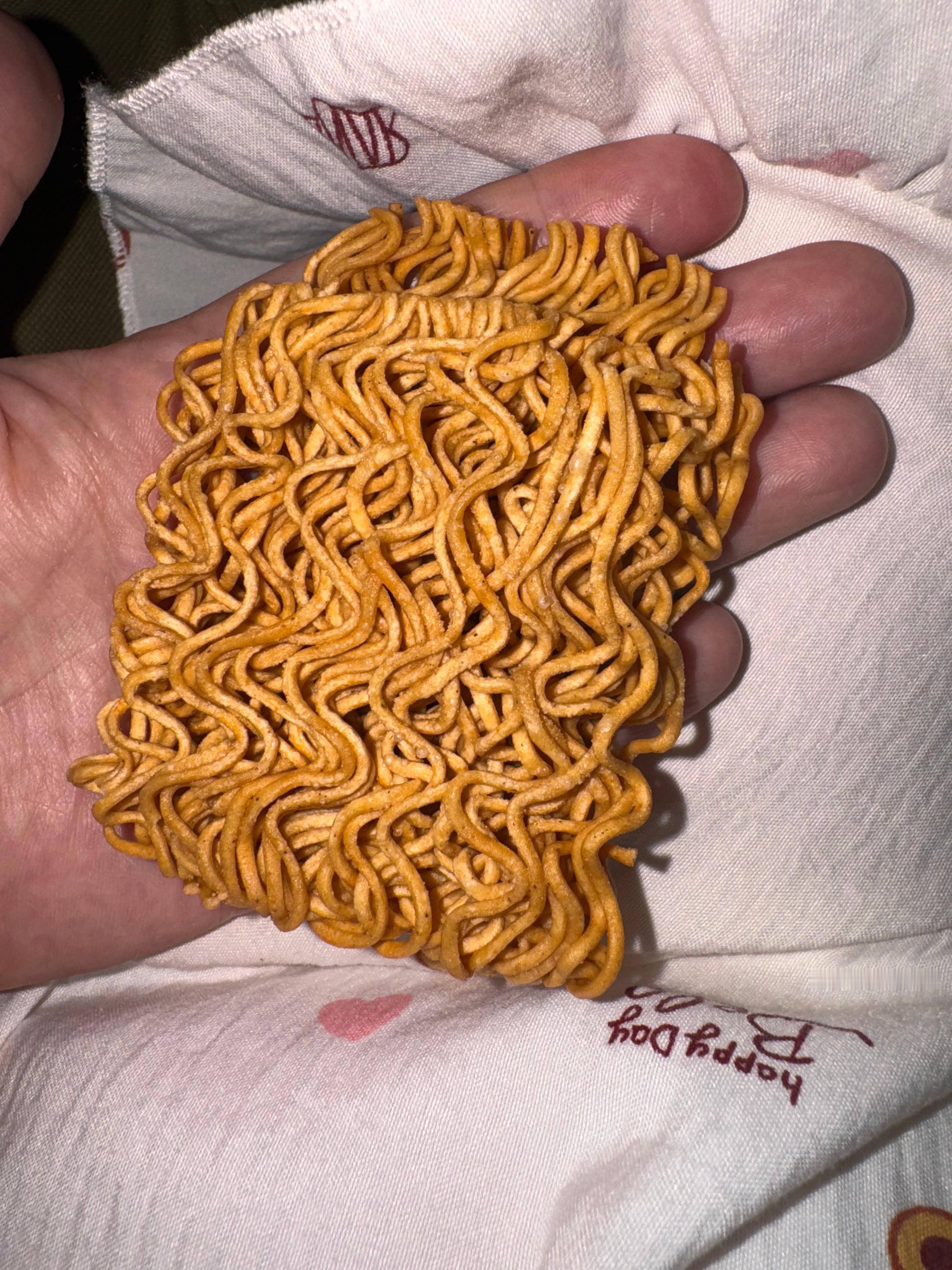 小当家。这一包怎么越来越小？？？我吃十包都没觉得怎么样。