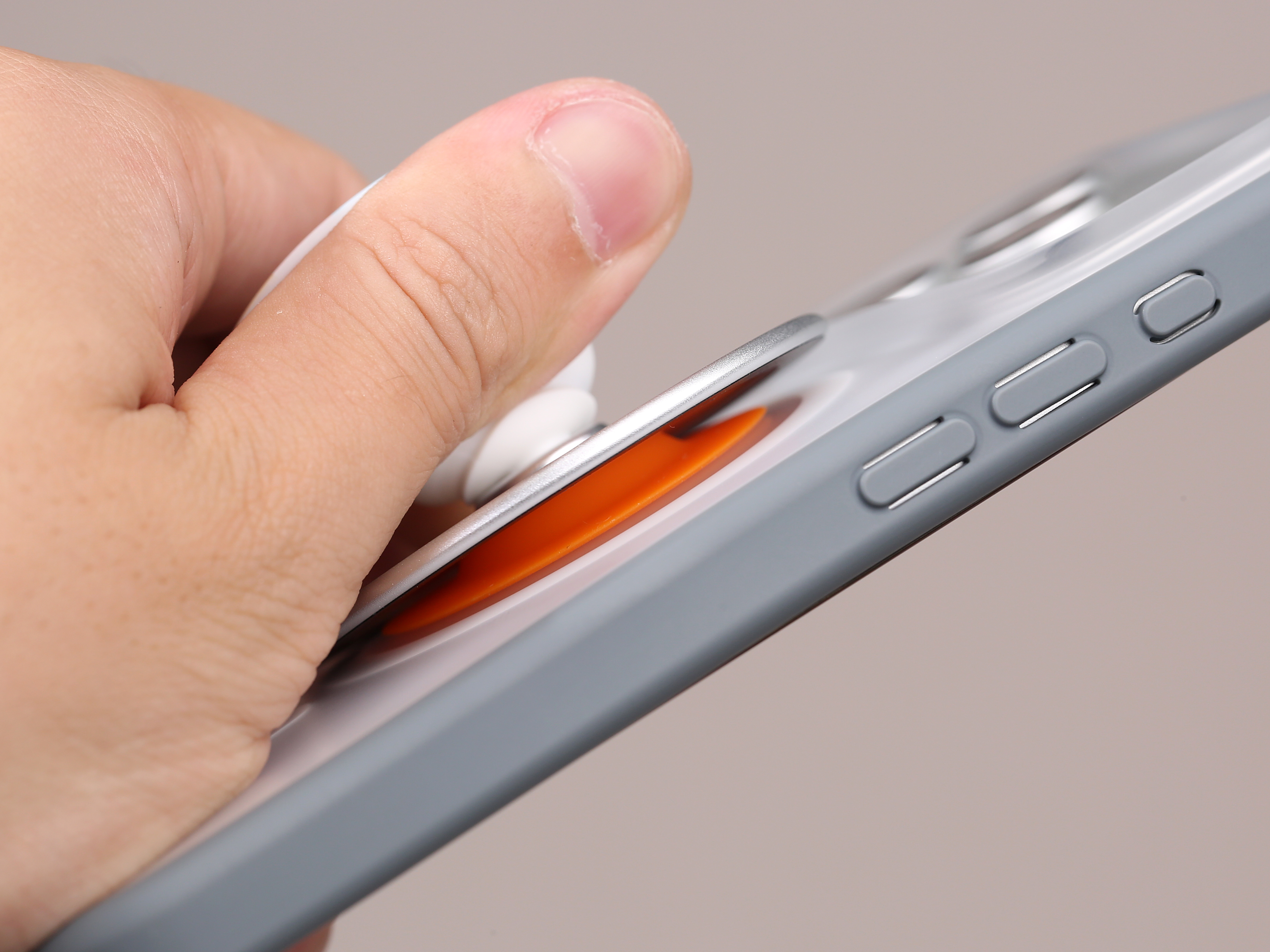 吸盘跟 MagSafe 结合后，再宣传磁力有多强好像失去了意义像以前磁吸力从9N