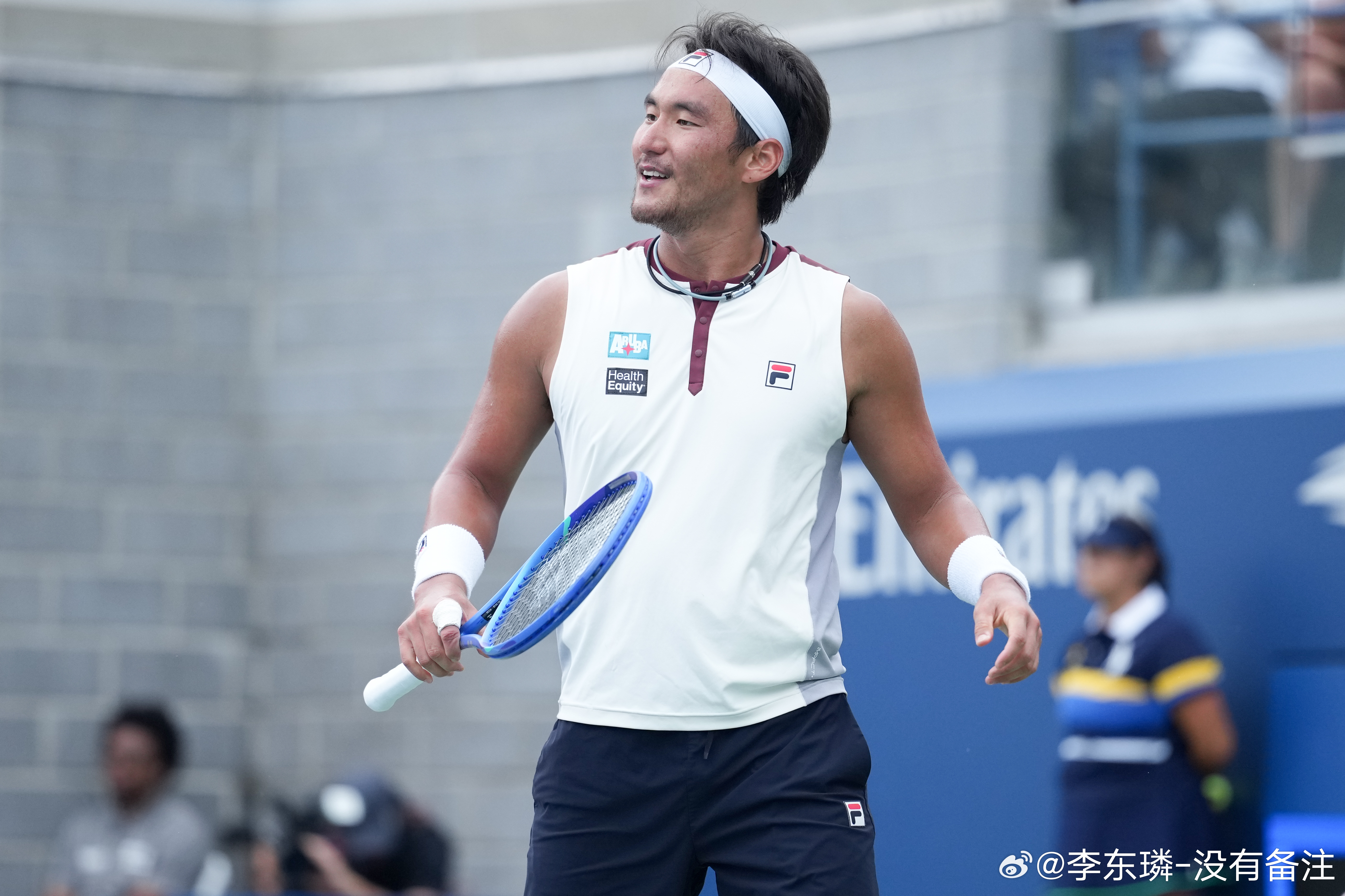 布云朝克特斩获大满贯正赛首胜美网2026男单首轮，布云朝克特仅丢4局，最终以6-