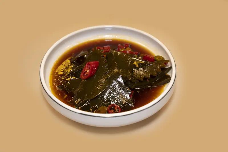 食品集中天天查太有必要了！就说平乐县市场监督管理局，为守护农村食品安全，聚焦生产