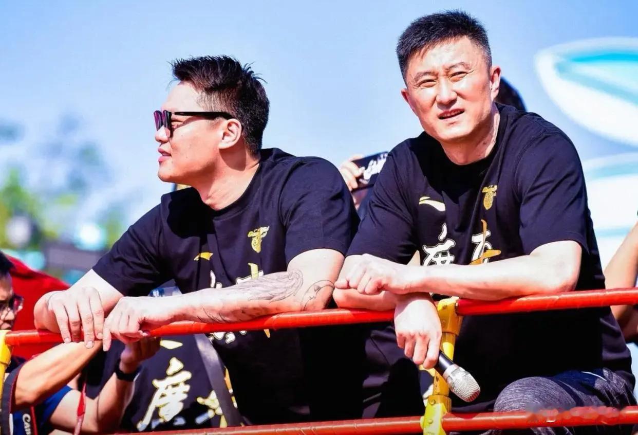 讲不出再见！

这是广东地区最具标志性的球迷合唱曲目，常用于赛后送别功勋球员。
