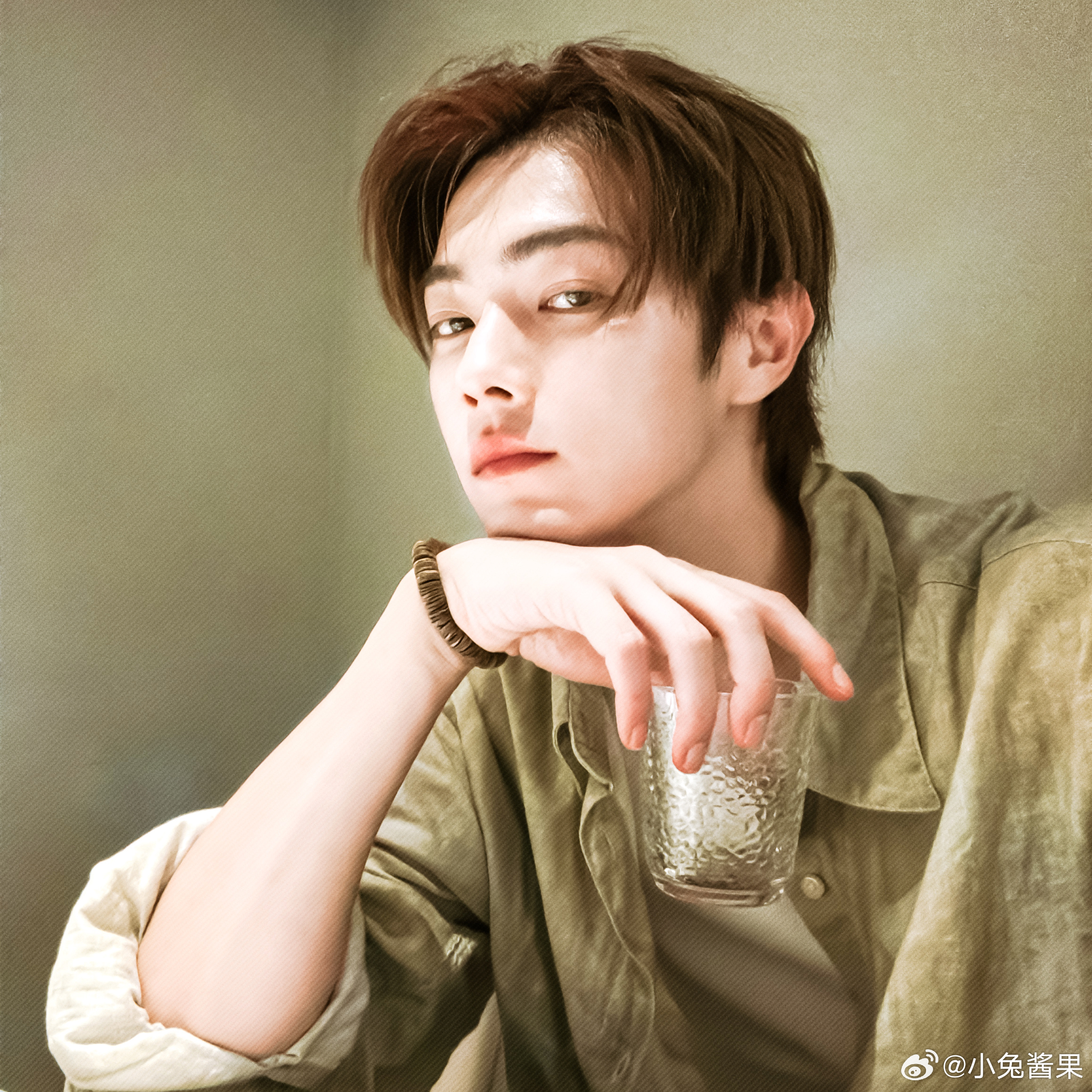 自拍天才来的小搜搜 