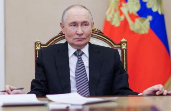 普京终于等到这天，俄油一夜间变成抢手货，印度抢先下单3000万桶
 
自美国大赦