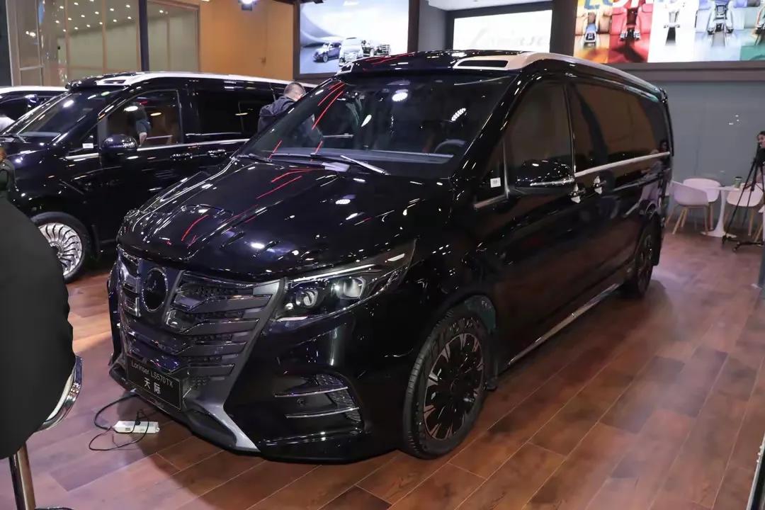 2025款Lorinser LS系列LS570TX天际上市，指导价89.9万，定