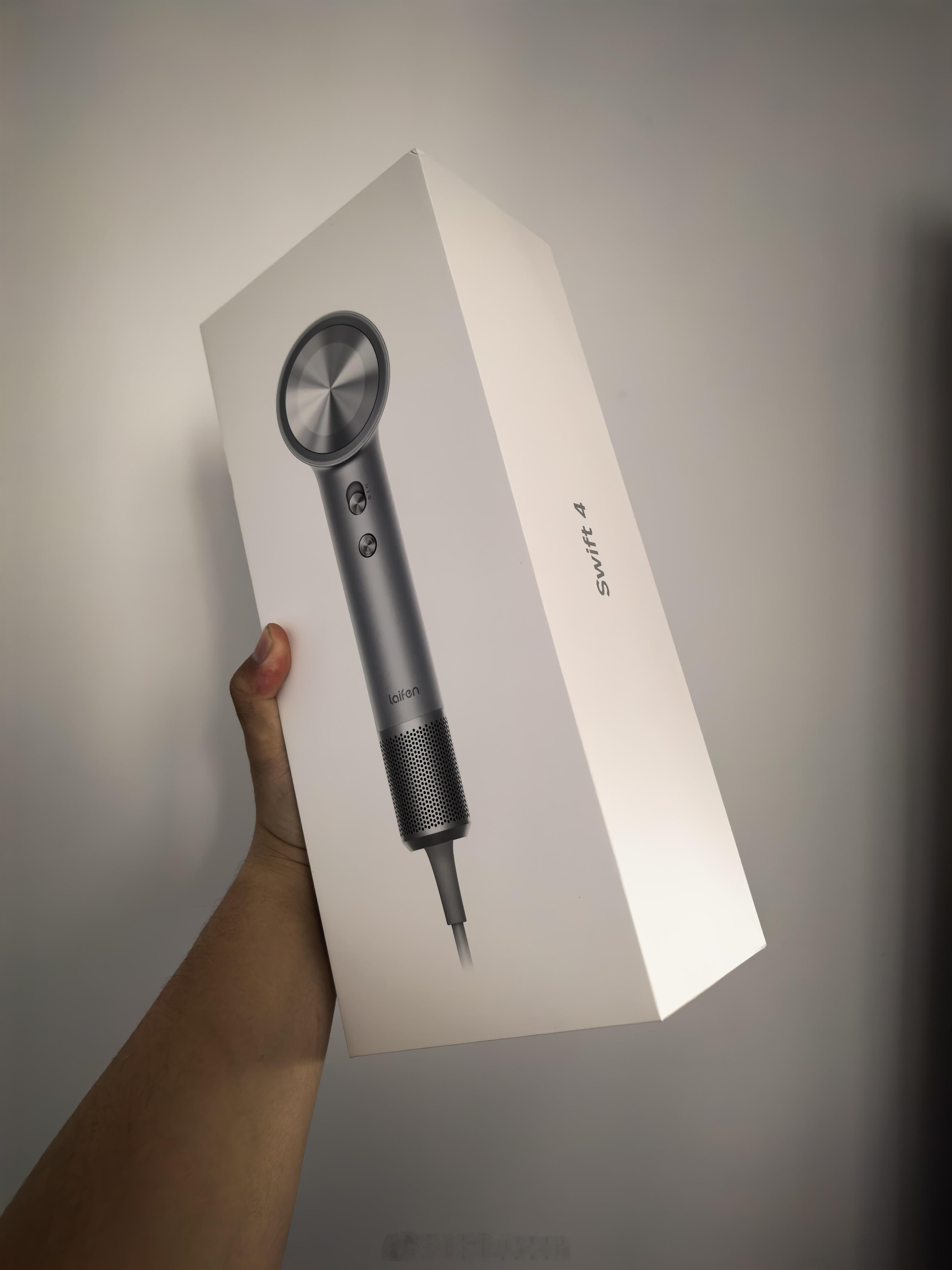 又复购徕芬吹风机了…没想到现在磁吸收纳那个配件居然不是随包装送了？还得再单独买。