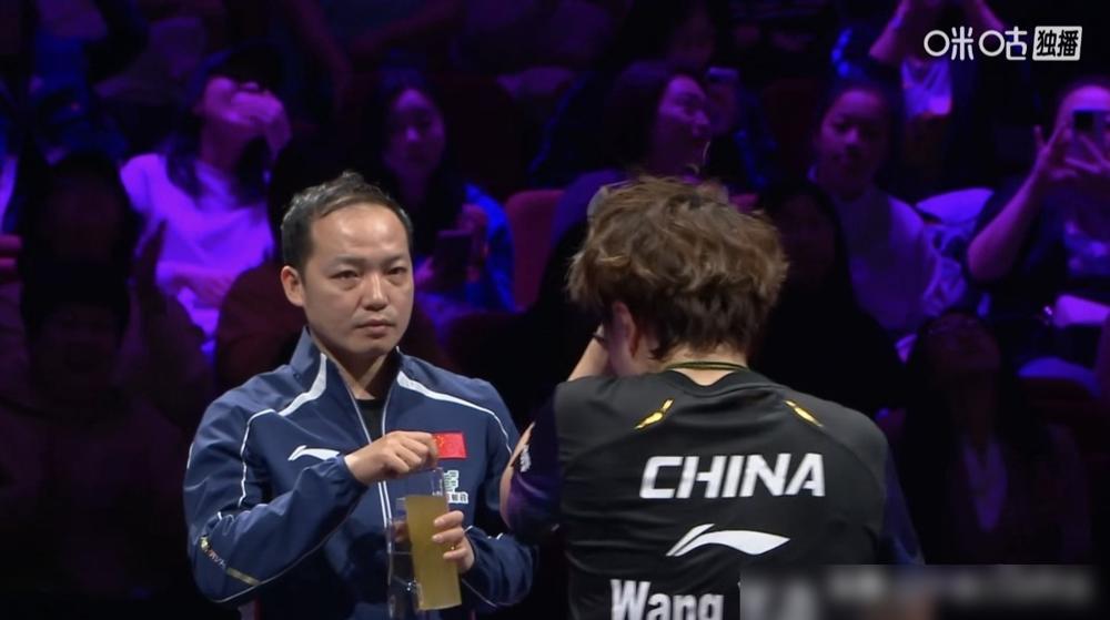 连扳三局追到3：3，决胜局却被打了个11：2，韩国申裕斌到底经历了什么？
 
王